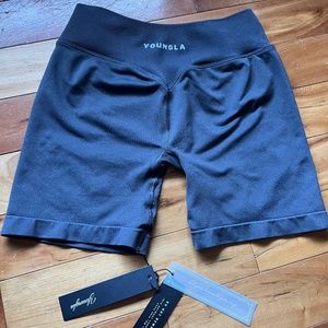 YOUNGLA Seamless Curve Shorts